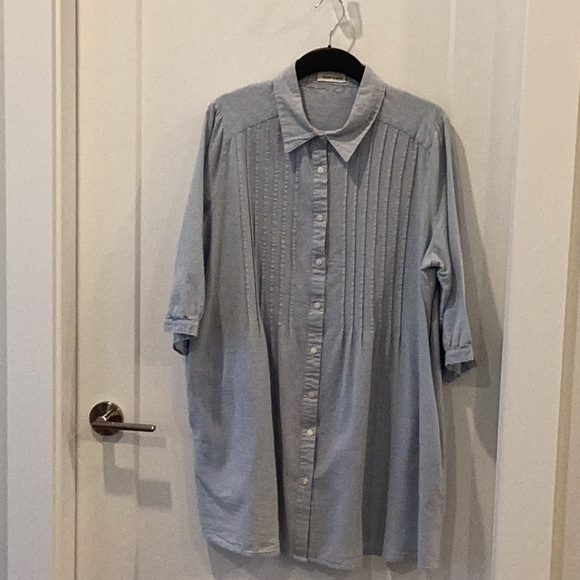 Pale Blue Linen Blend 3/4 sleeve Tunic Top - Picture 1 of 9